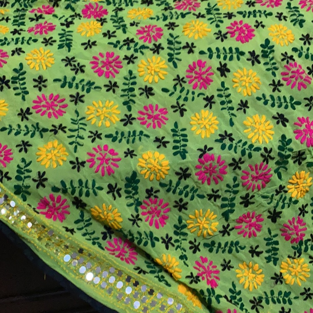 Handmade embroidered Dupattaaa , scarves 🧣 wraps